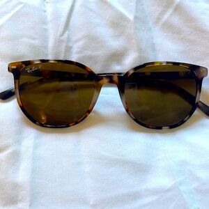 Ray ban sunglasses (polarized)